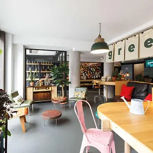 *** Hotel Greet Confluence France